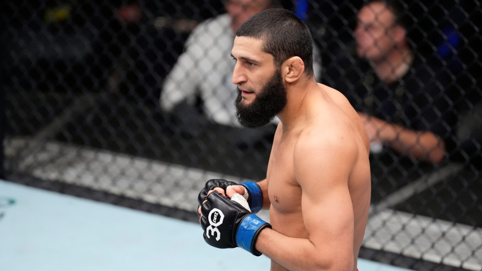 Khamzat Chimaev veut sa revanche contre Sean Strickland pour le titre UFC