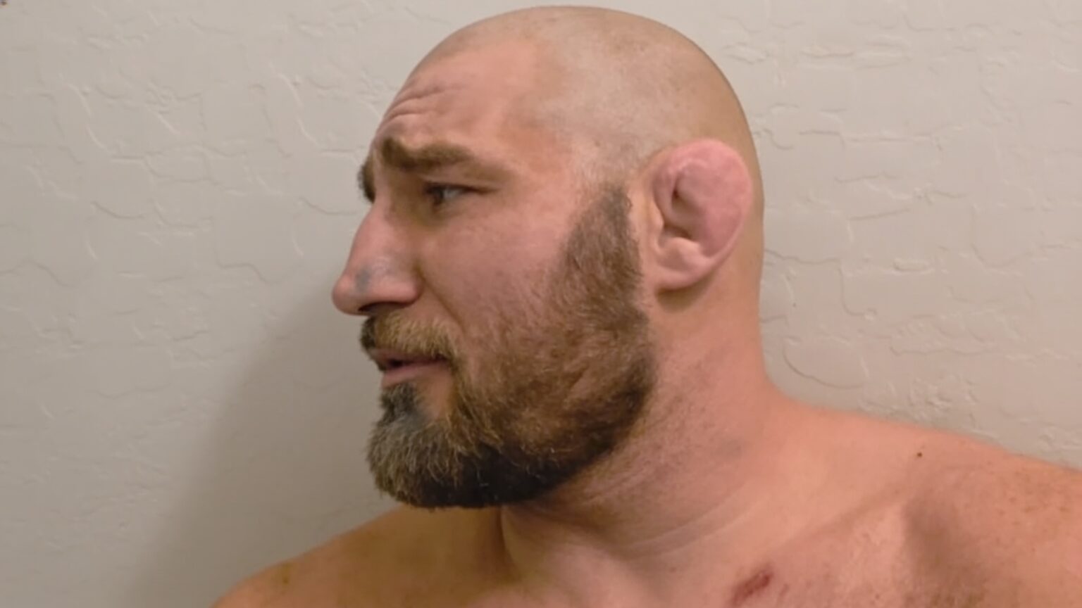Sean Strickland échappe à un accident spectaculaire avant son combat contre Imavov