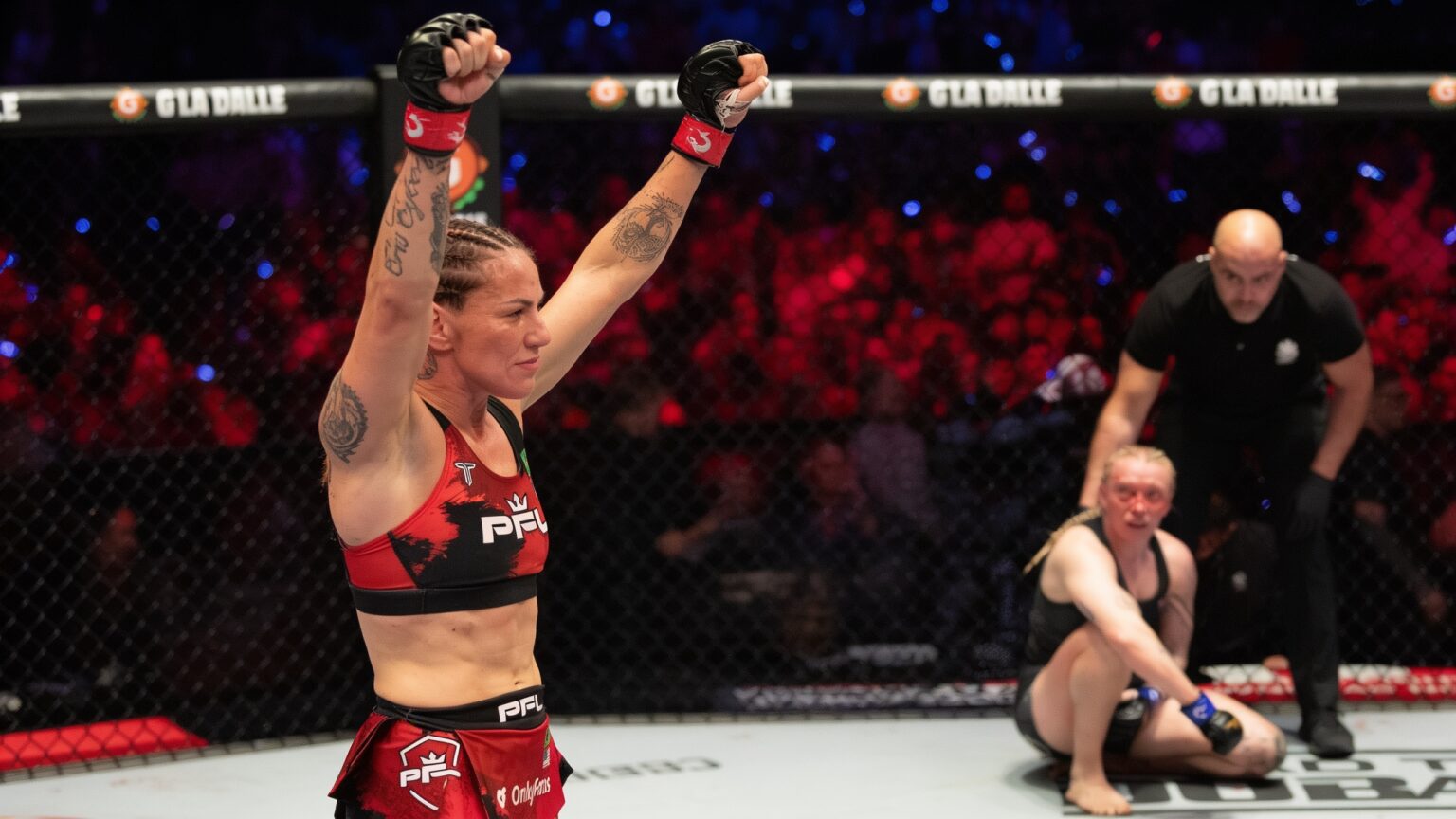 Cris Cyborg critique Claressa Shields et choisit Amanda Nunes face à Kayla Harrison à l’UFC 334